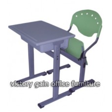 E005 A-D043 學生桌椅 